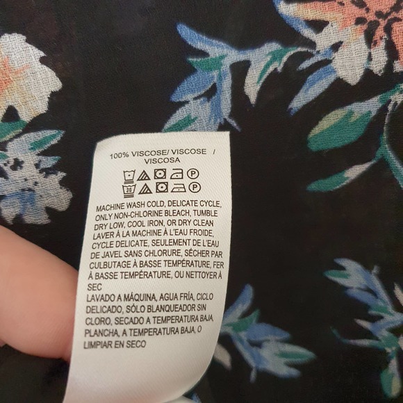 Lucky Brand Black Floral V-Neck Button Front Ruffled Peplum Top Size Medium - Picture 10 of 10